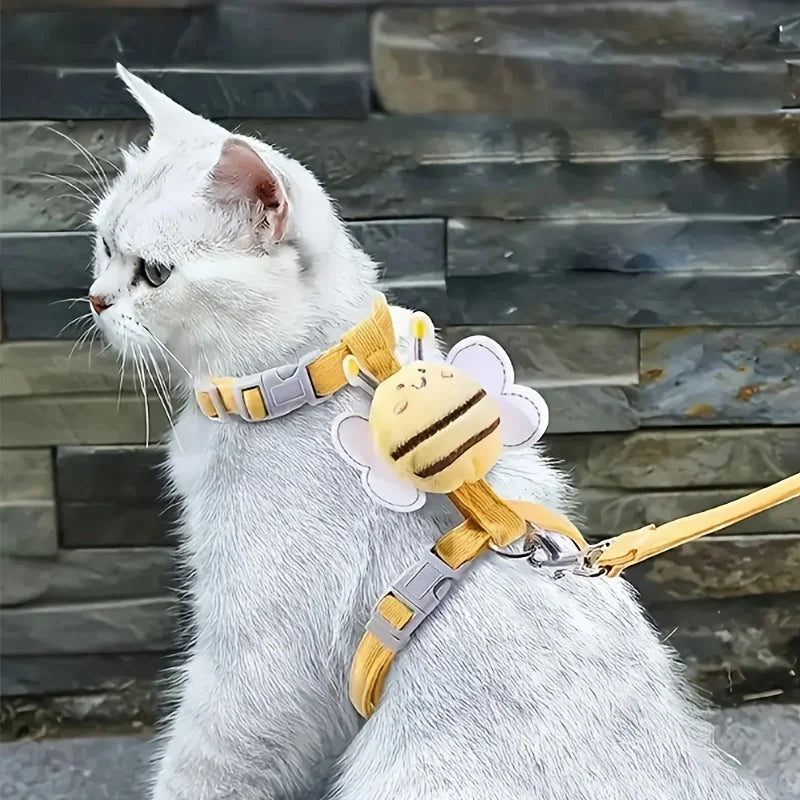 Cat Harness Set with Anti-Escape Leash, H-Shaped Red Adjustable Harness for Cats