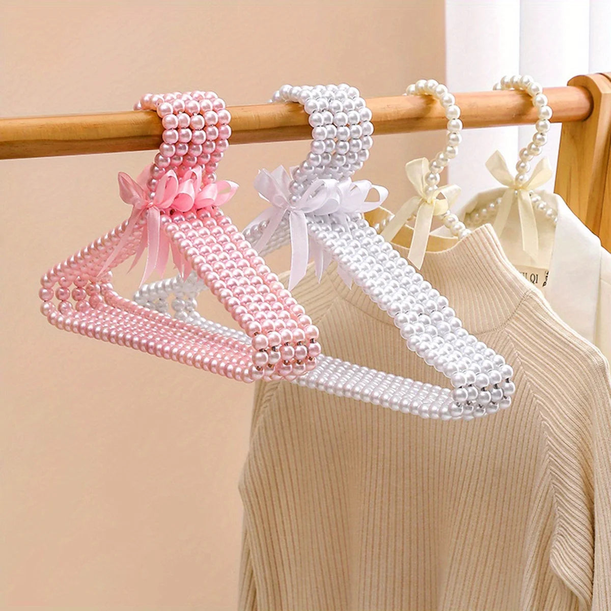 1pc pet pearl hanger, cat and dog hanger, cute mini bow small hanger, suitable for clothes, pet clothing and accessories